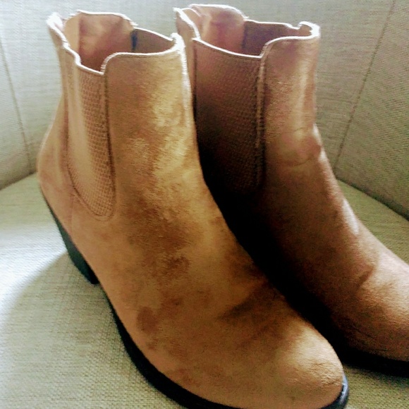 Booties - Picture 4 of 4